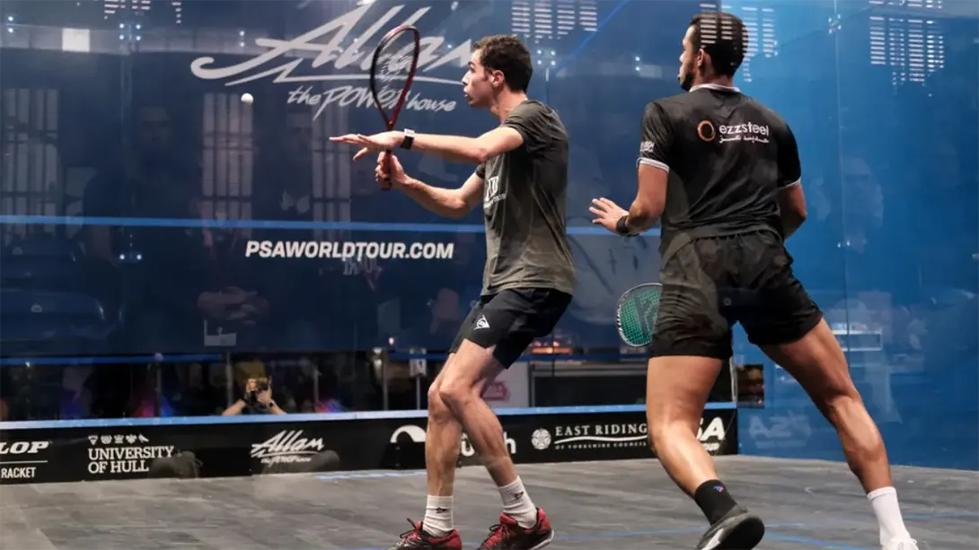 Can You Use Two Rackets At The Same Time In Squash?